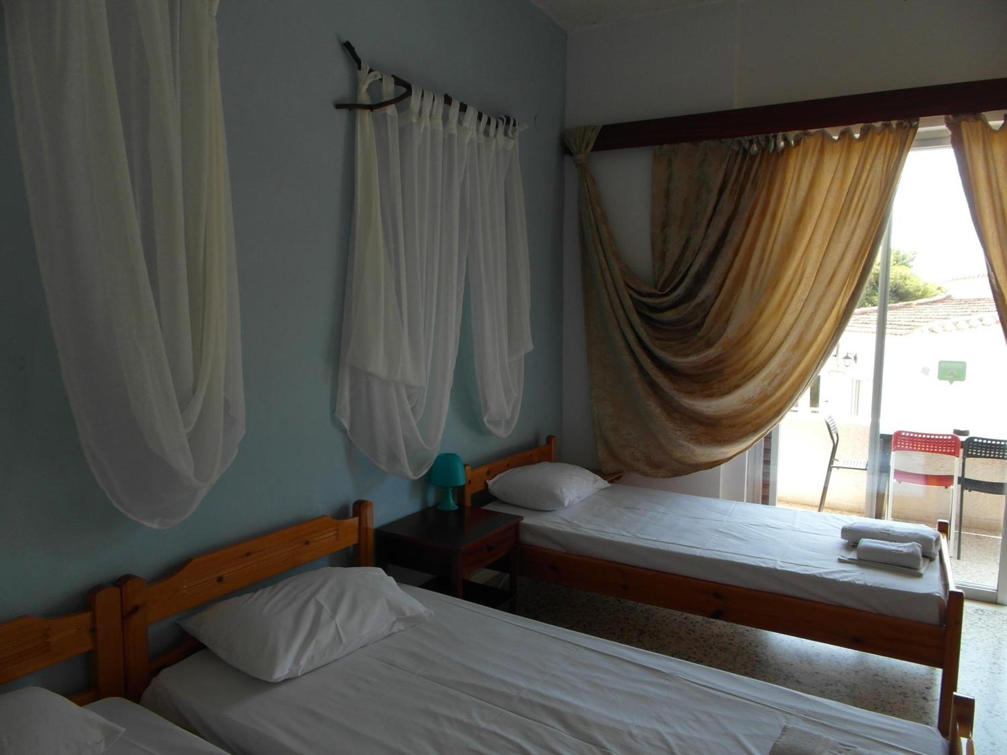 Eri Studios Agia Marina  Phòng bức ảnh