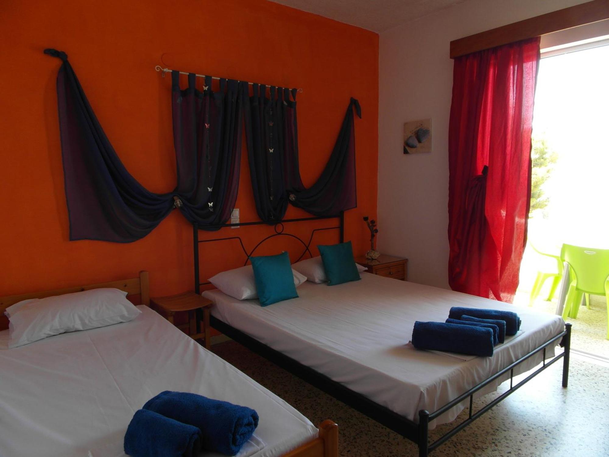 Eri Studios Agia Marina  Phòng bức ảnh