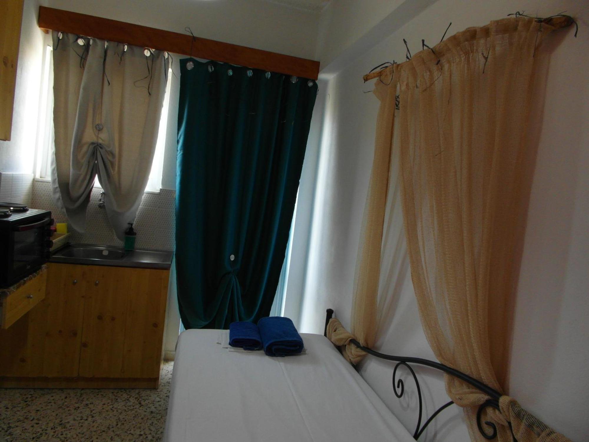 Eri Studios Agia Marina  Phòng bức ảnh