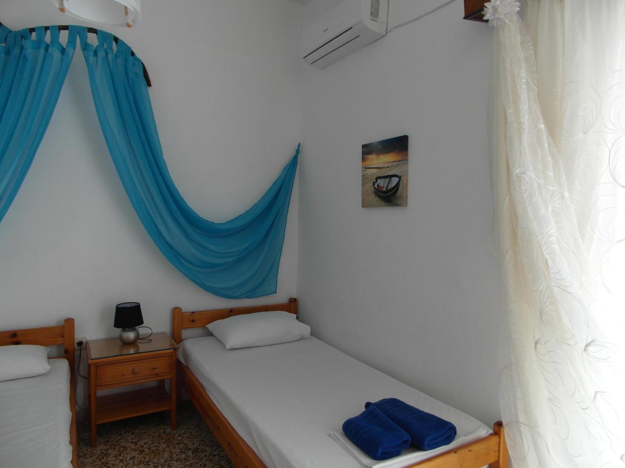 Eri Studios Agia Marina  Phòng bức ảnh