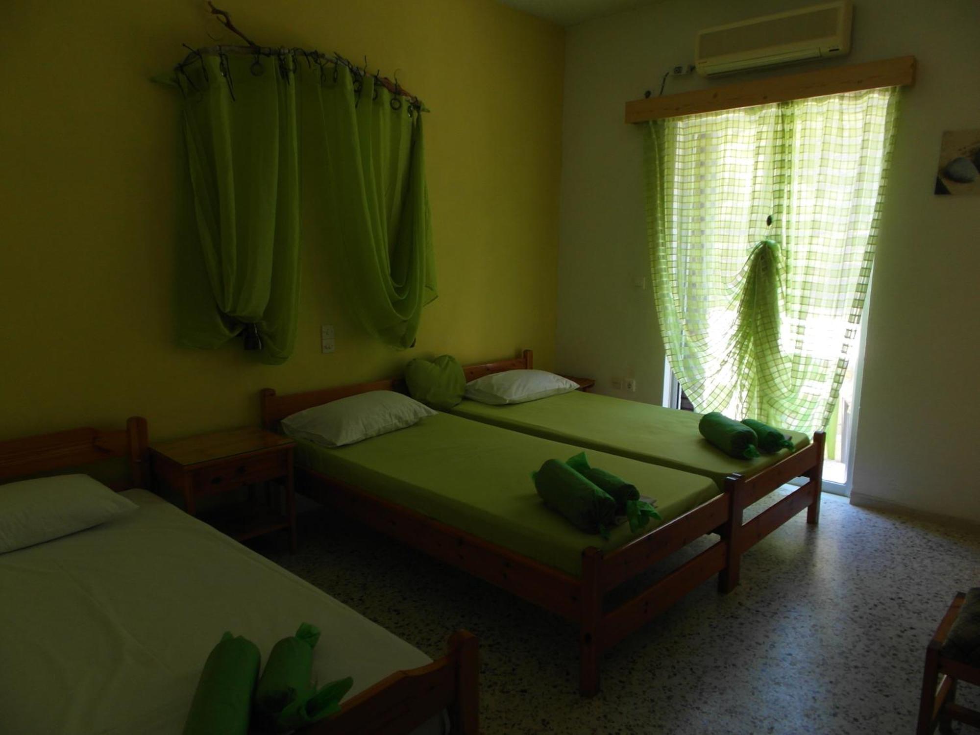 Eri Studios Agia Marina  Phòng bức ảnh